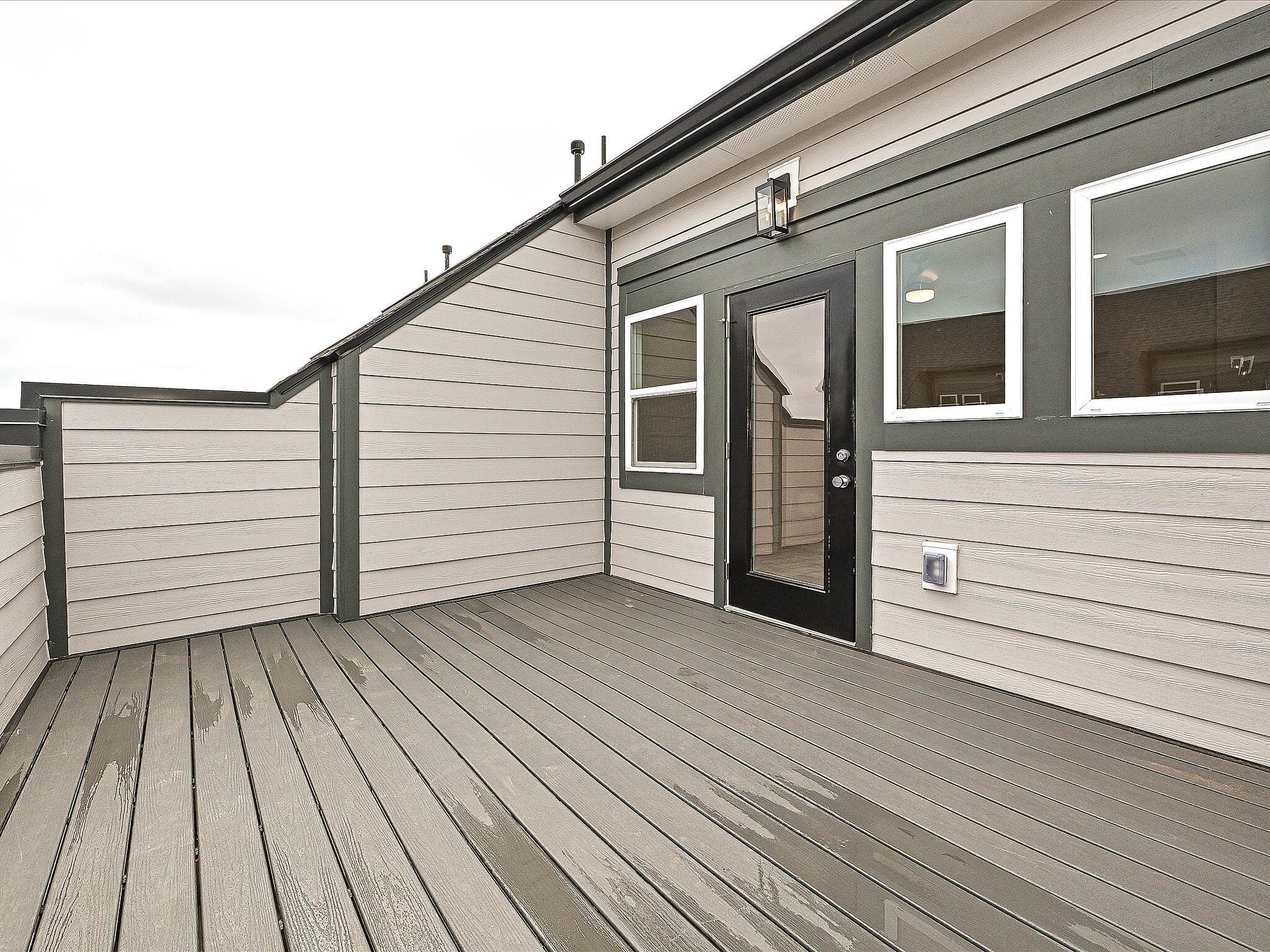 car-eqx0208-080125-30-rooftop-terrace-1