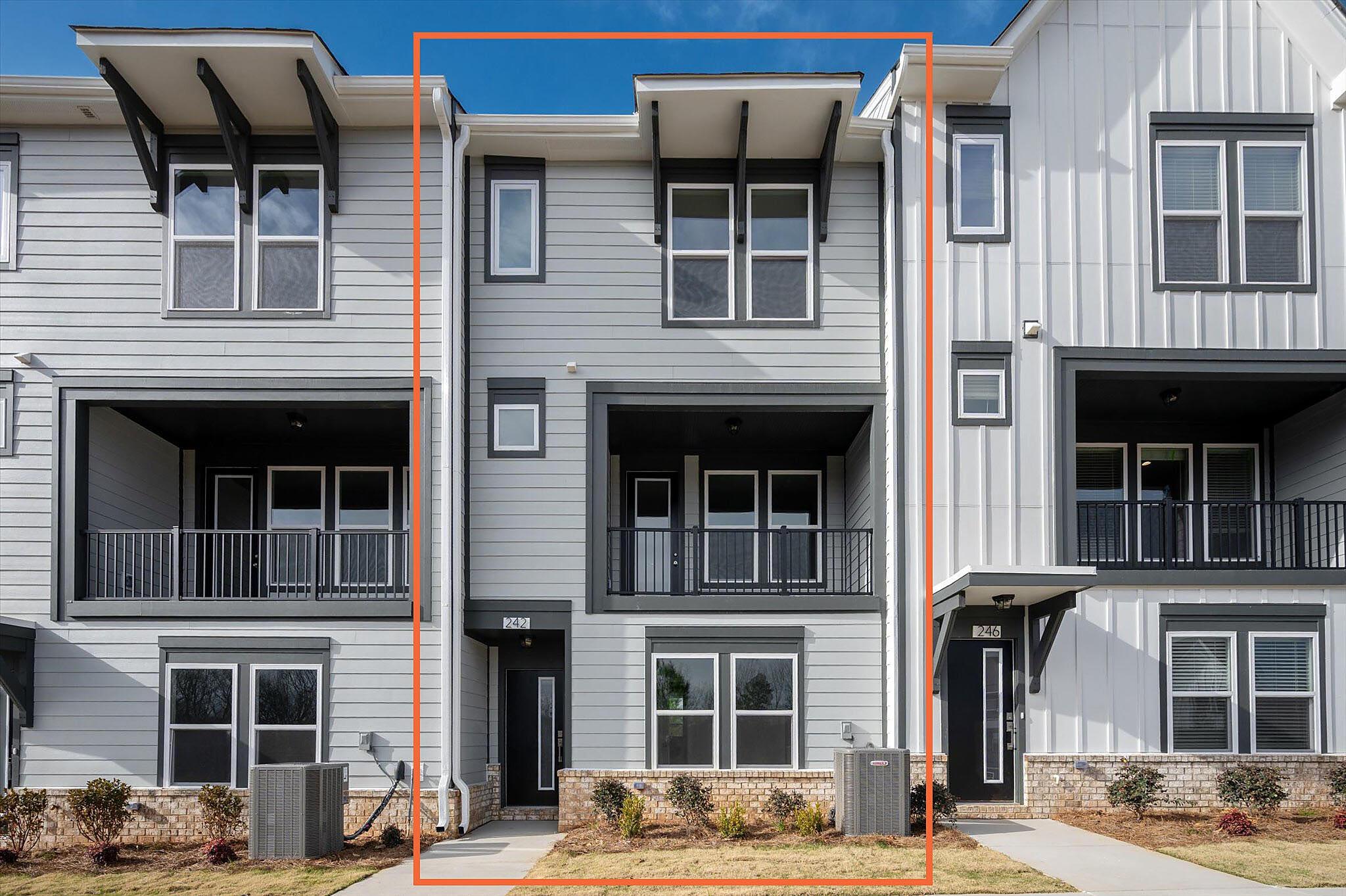 car_brx0073_012026-vt-07-exterior-front