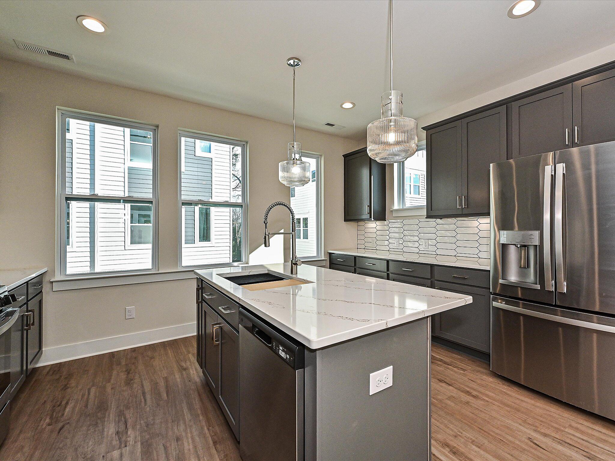 car_csw0317_120624-vt-kitchen-2-1