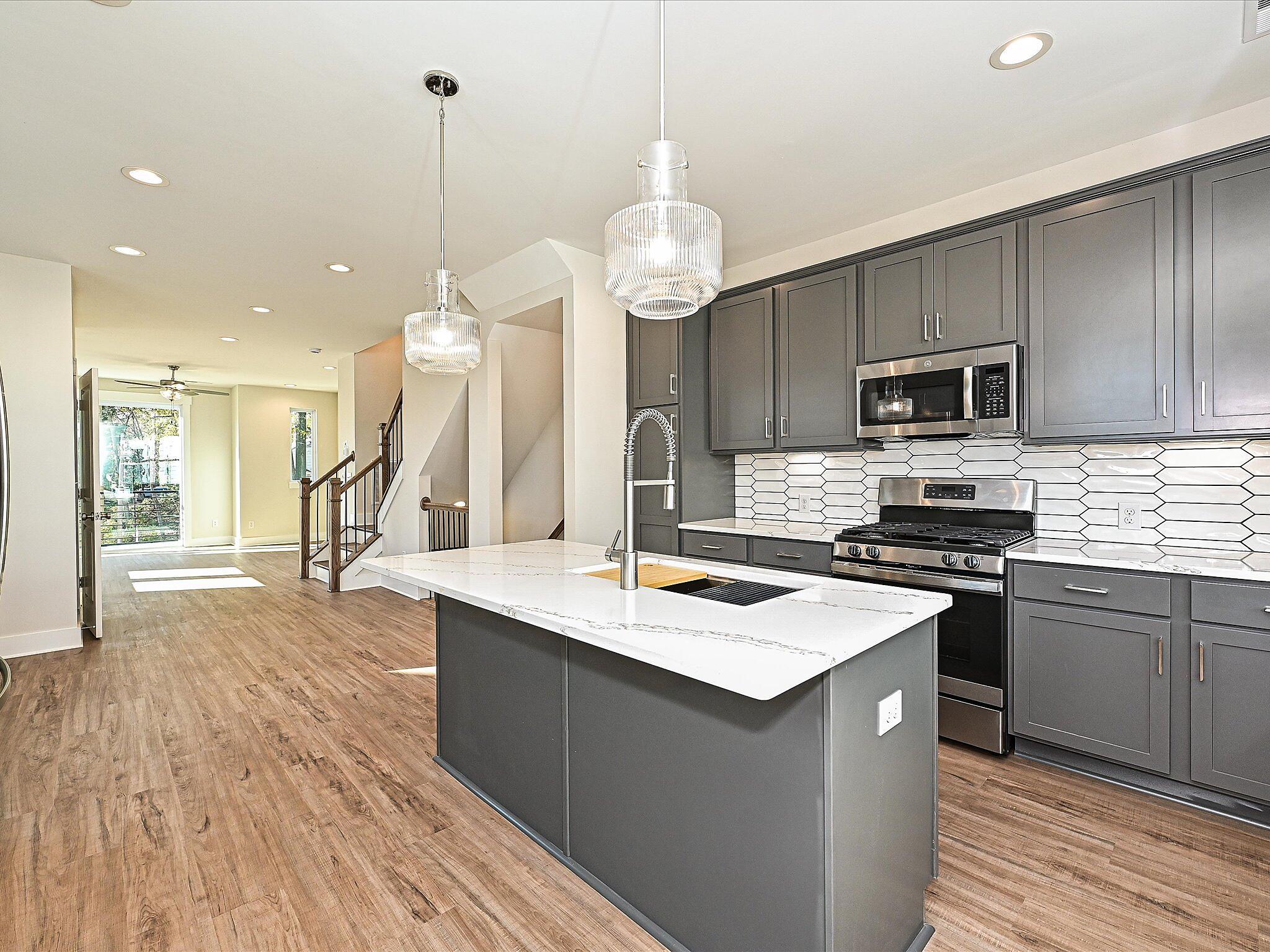 car_csw0317_120624-vt-kitchen-5-1