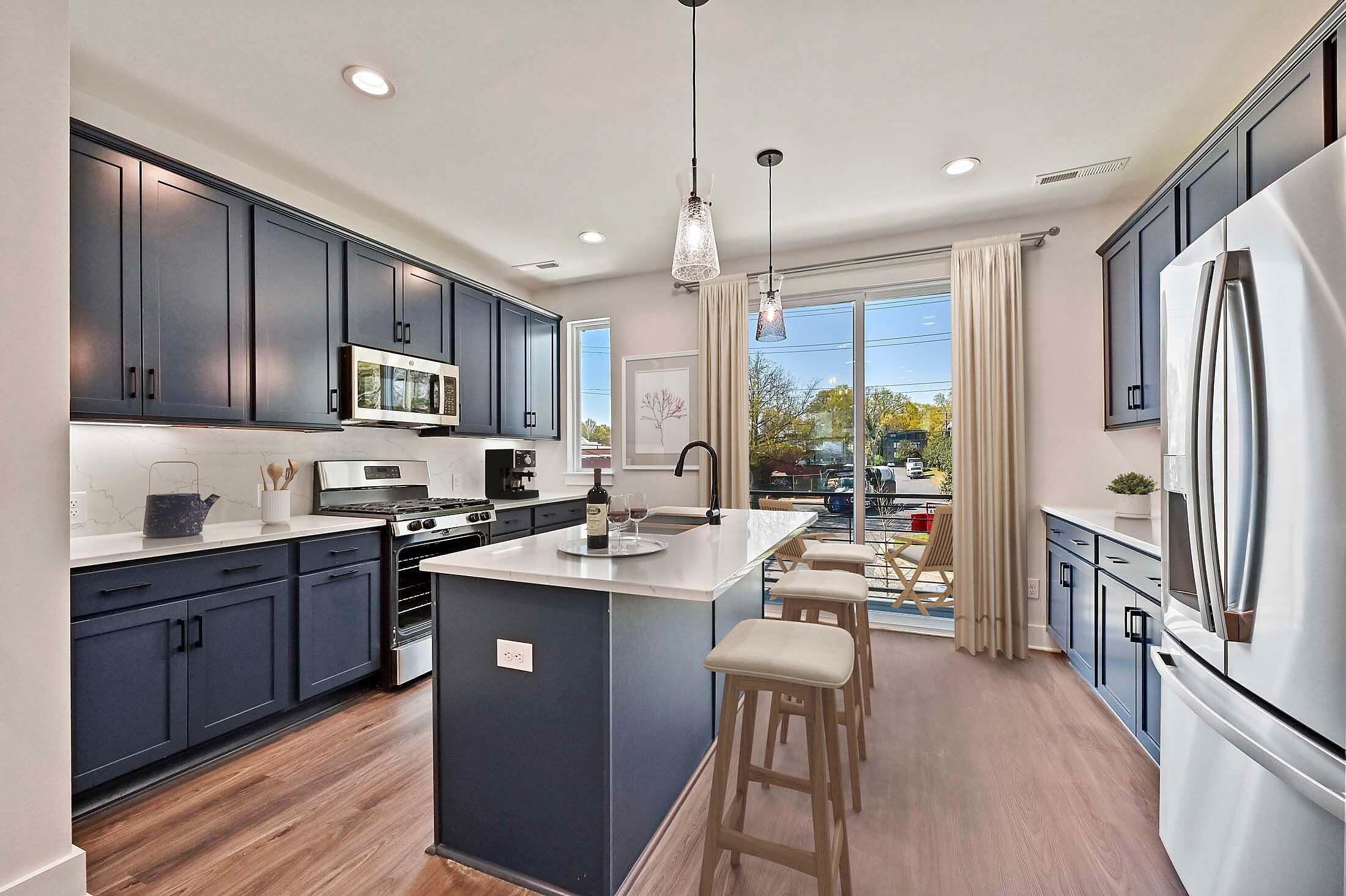 car_csw0420_032725_06-kitchen-staged-1