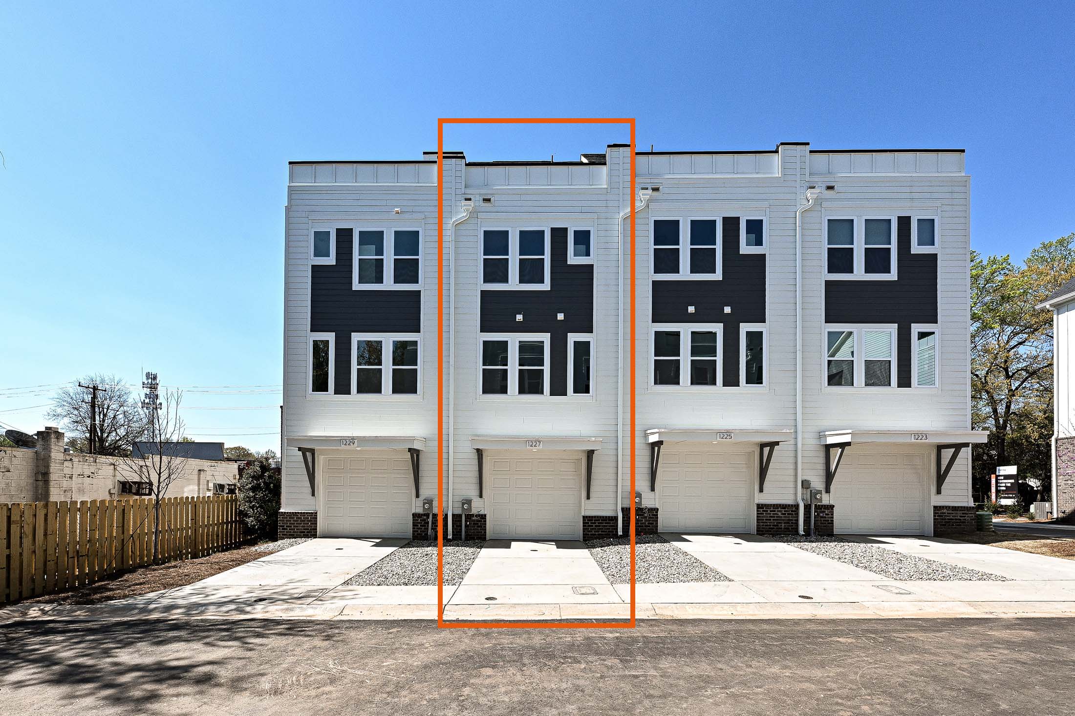 car_csw0420_032725_28-back-of-home-1