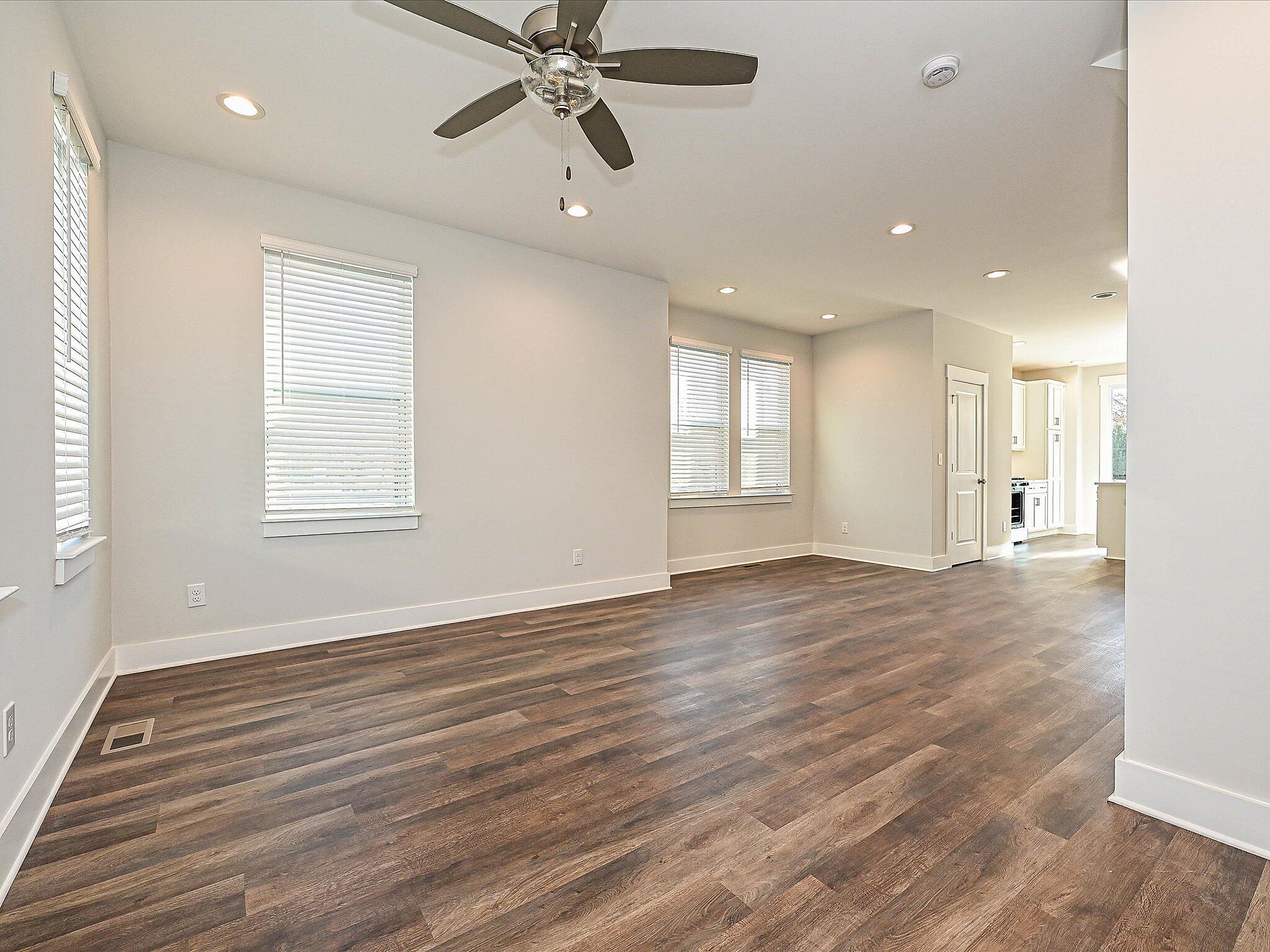 car_csw0421_111825-vt-02-living-dining-1