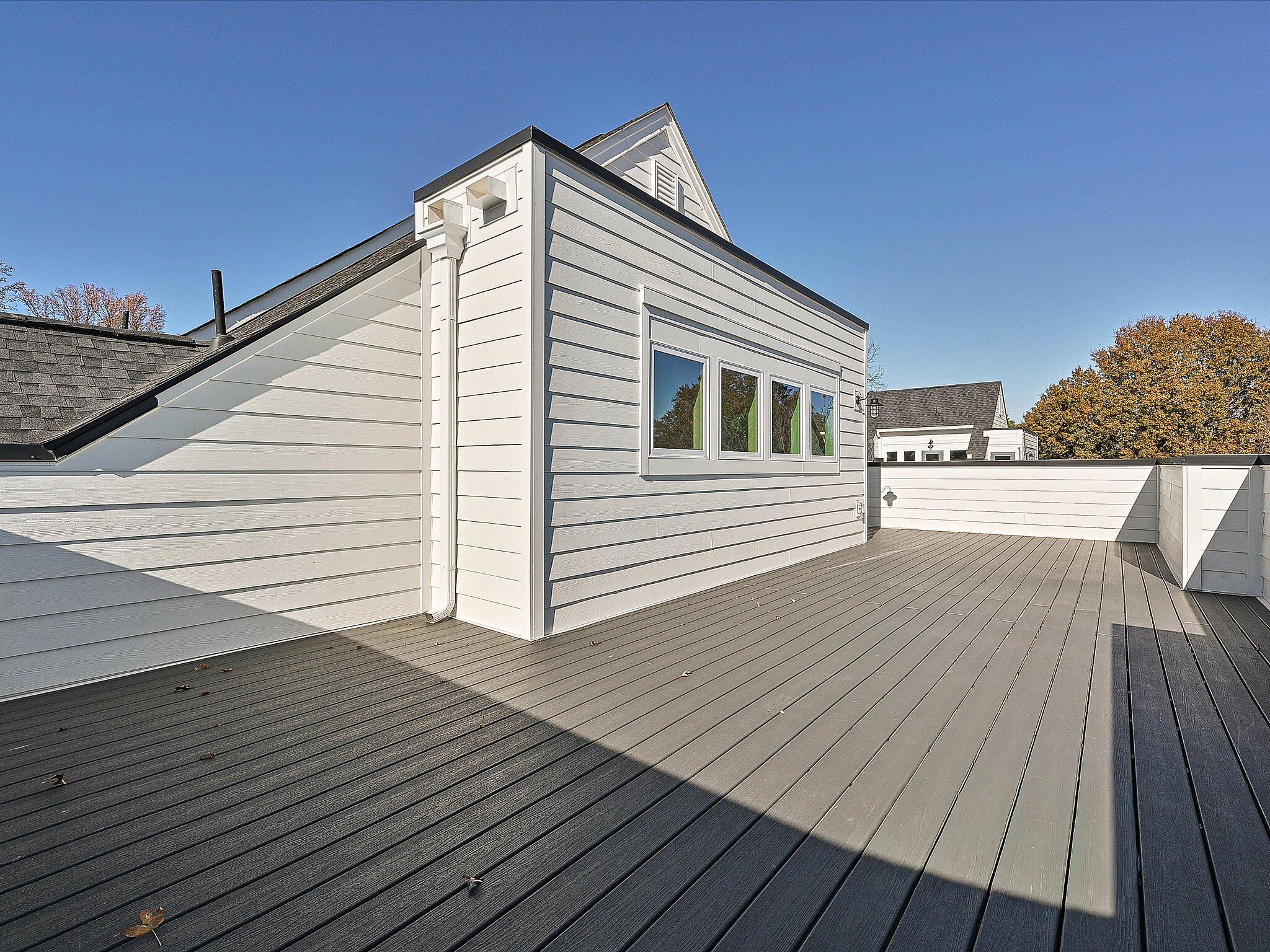 car_csw0421_111825-vt-23-rooftop-terrace-1