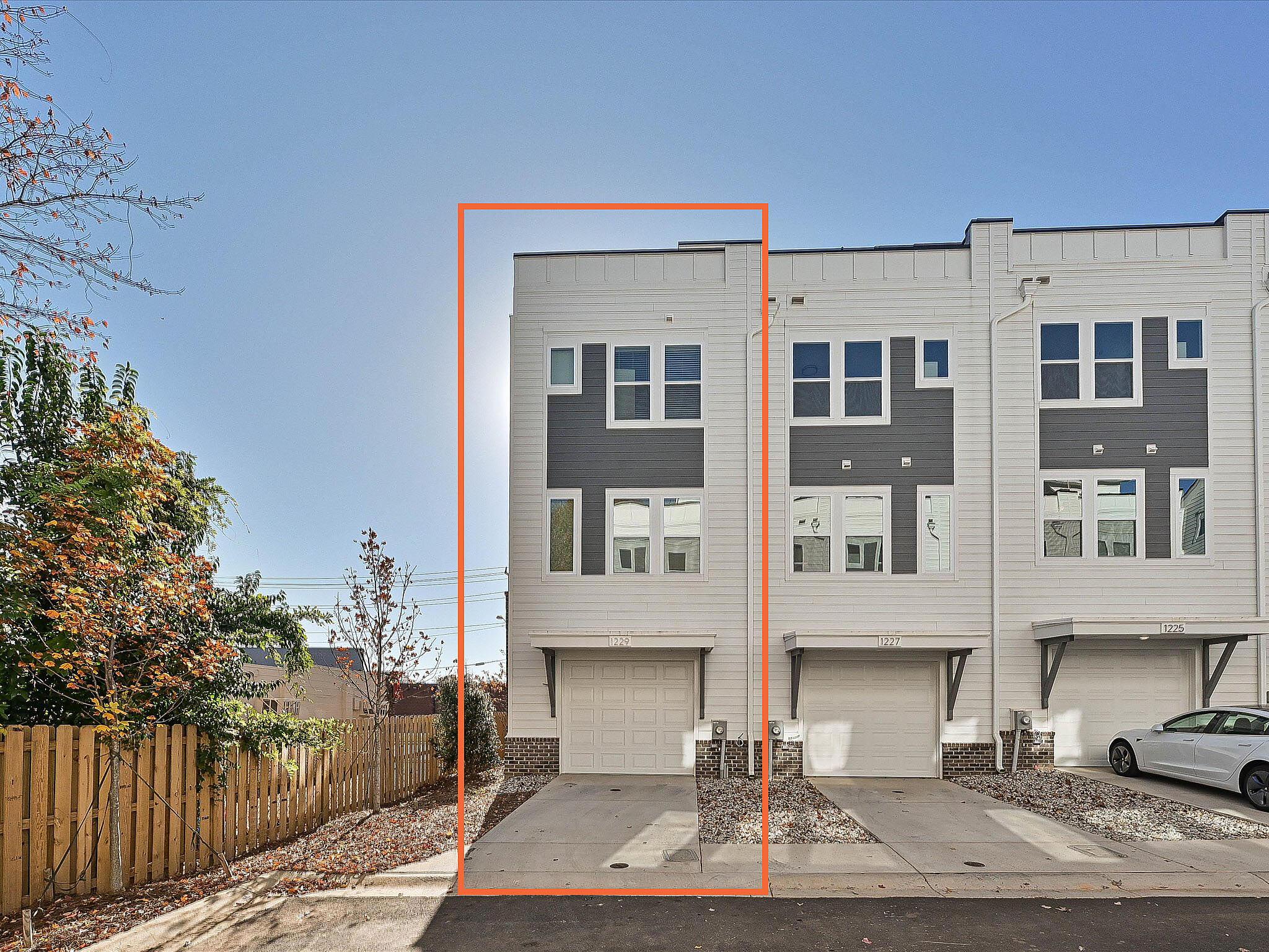 car_csw0421_111825-vt-25-back-of-home-1