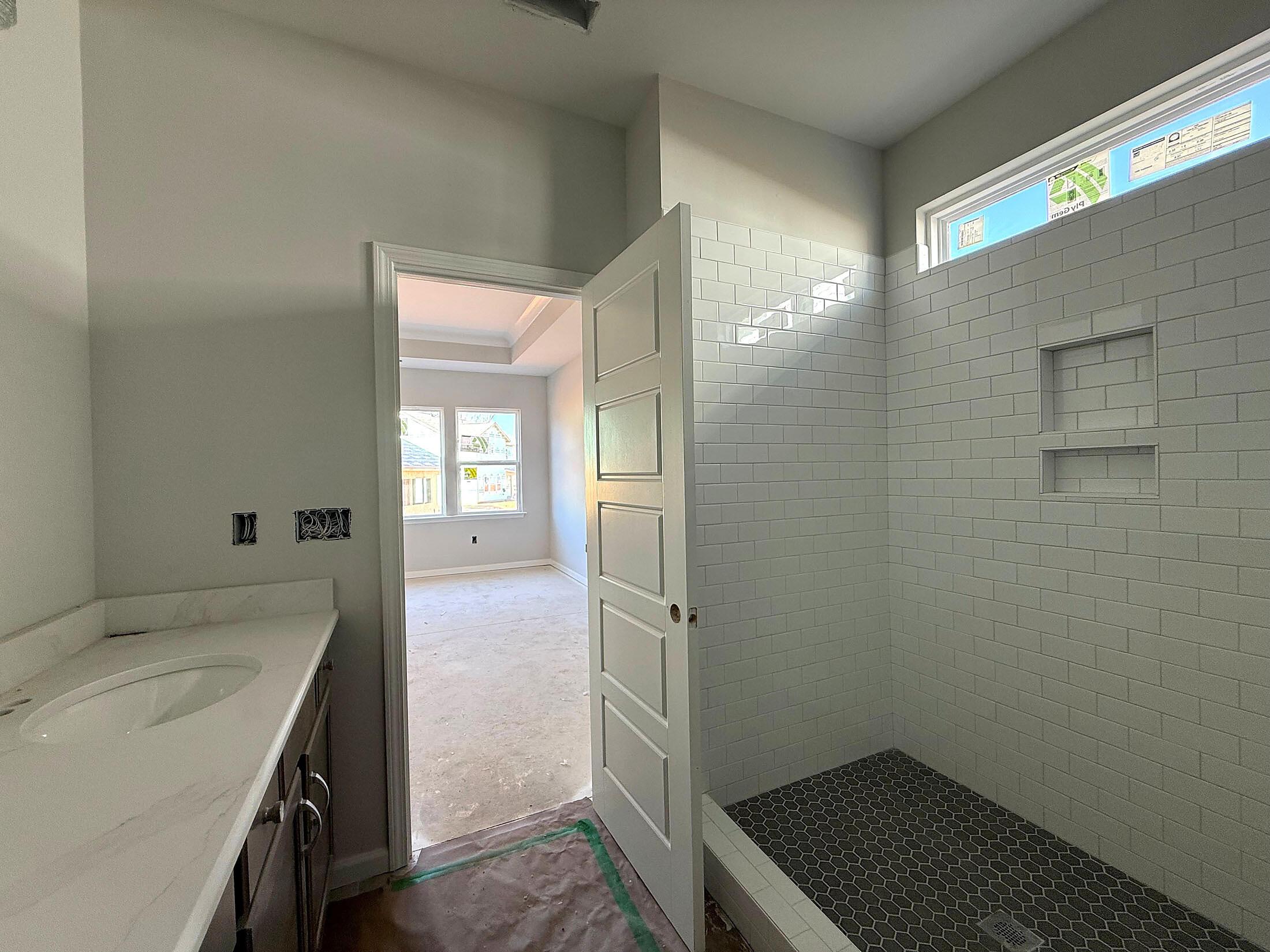 car_cwo0071_010826-premier-bath-1-1