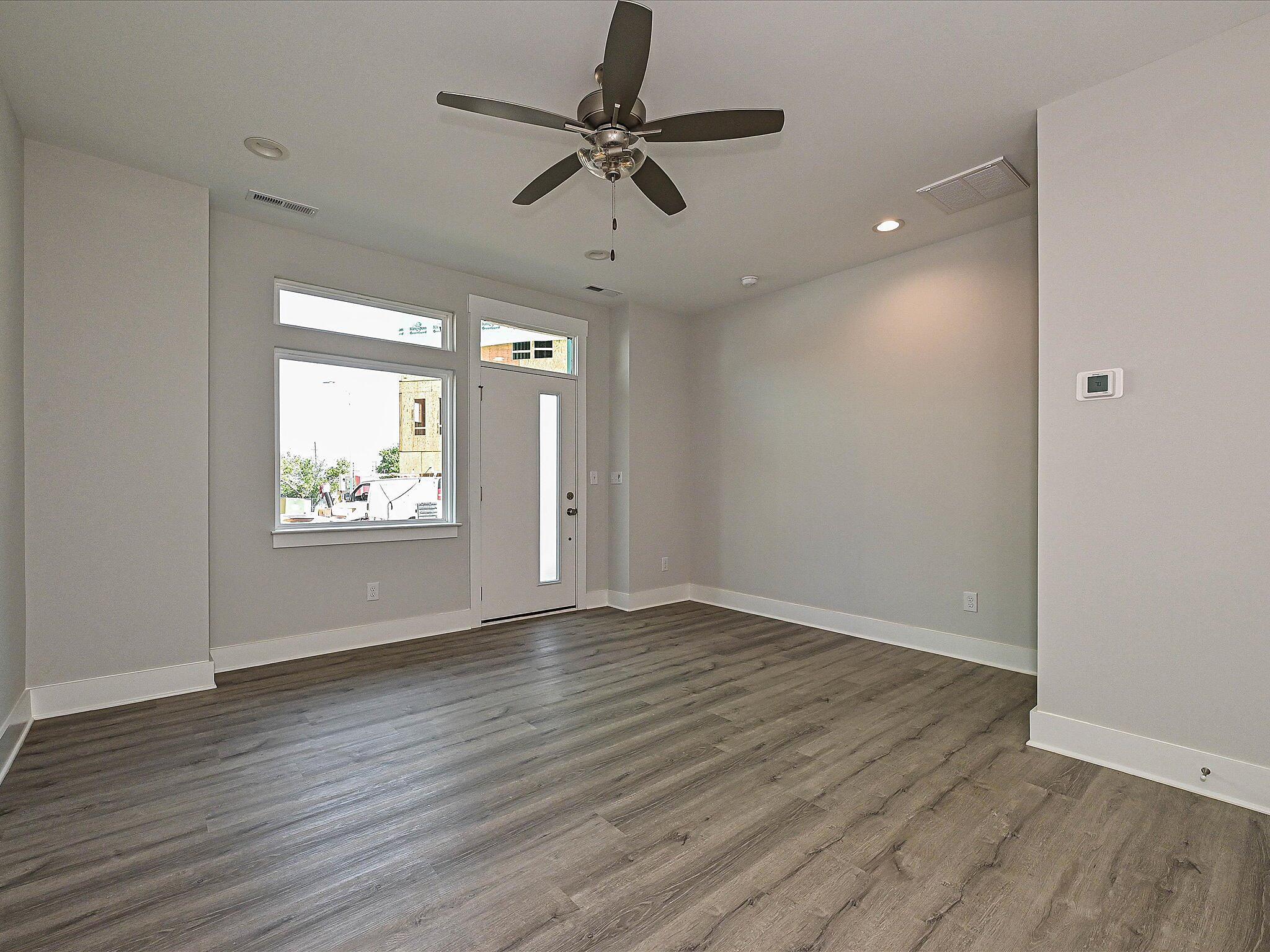 car_eqx0102-082025-vt-04-flex-entry-1