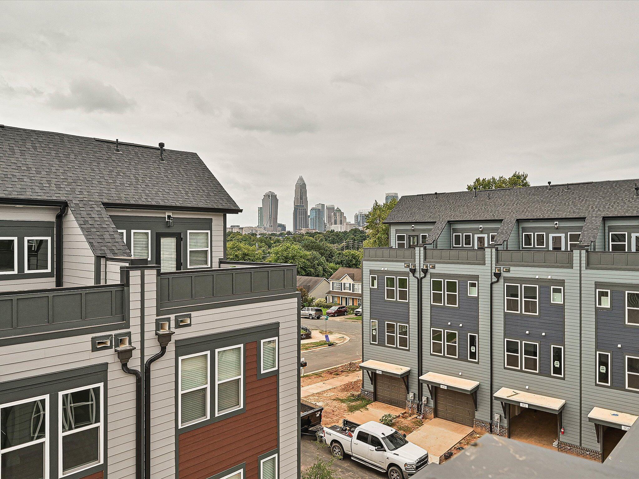 car_eqx0103-082025-vt-24-rooftop-terrace-view-1