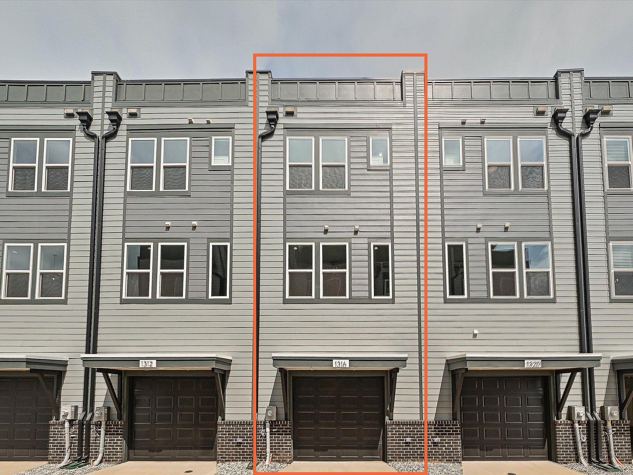 car_eqx0103-082025-vt-25-back-of-home-1