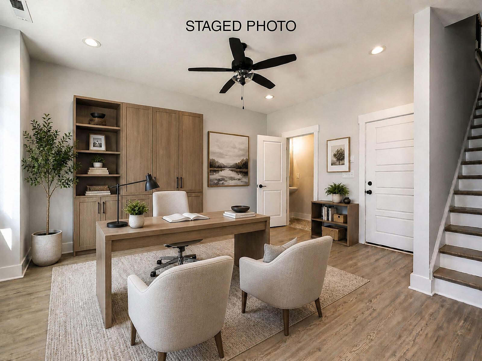car_eqx1664-111225-vt-03-flex-room-staged-text