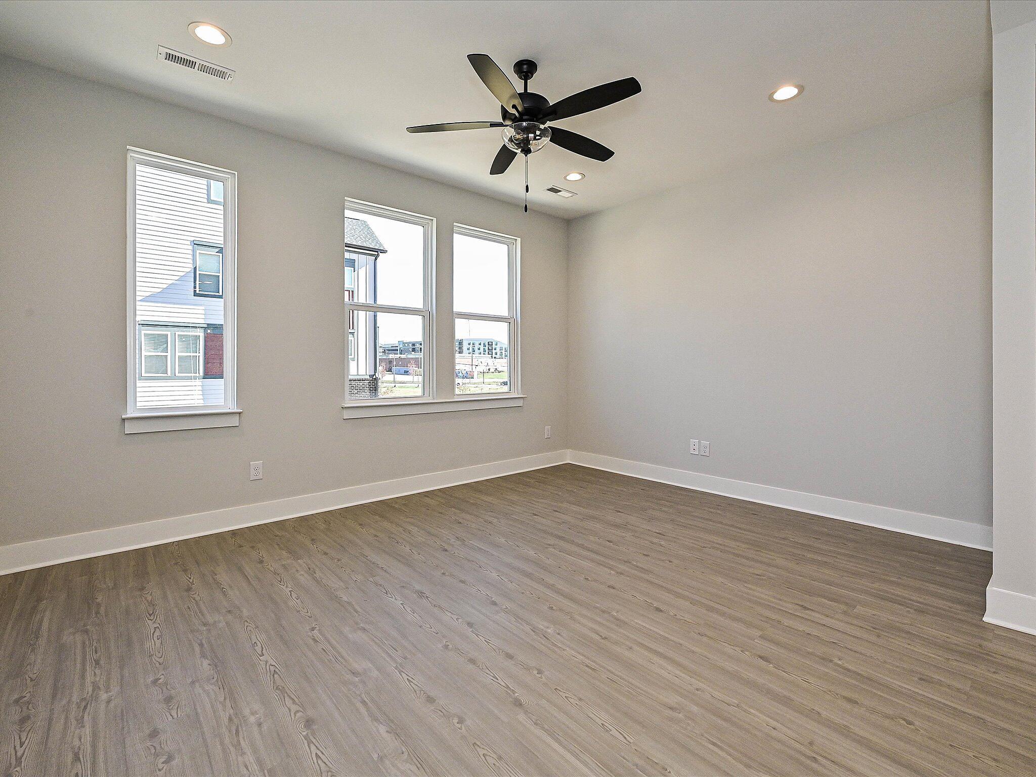 car_eqx1664-111225-vt-16-living-room-1