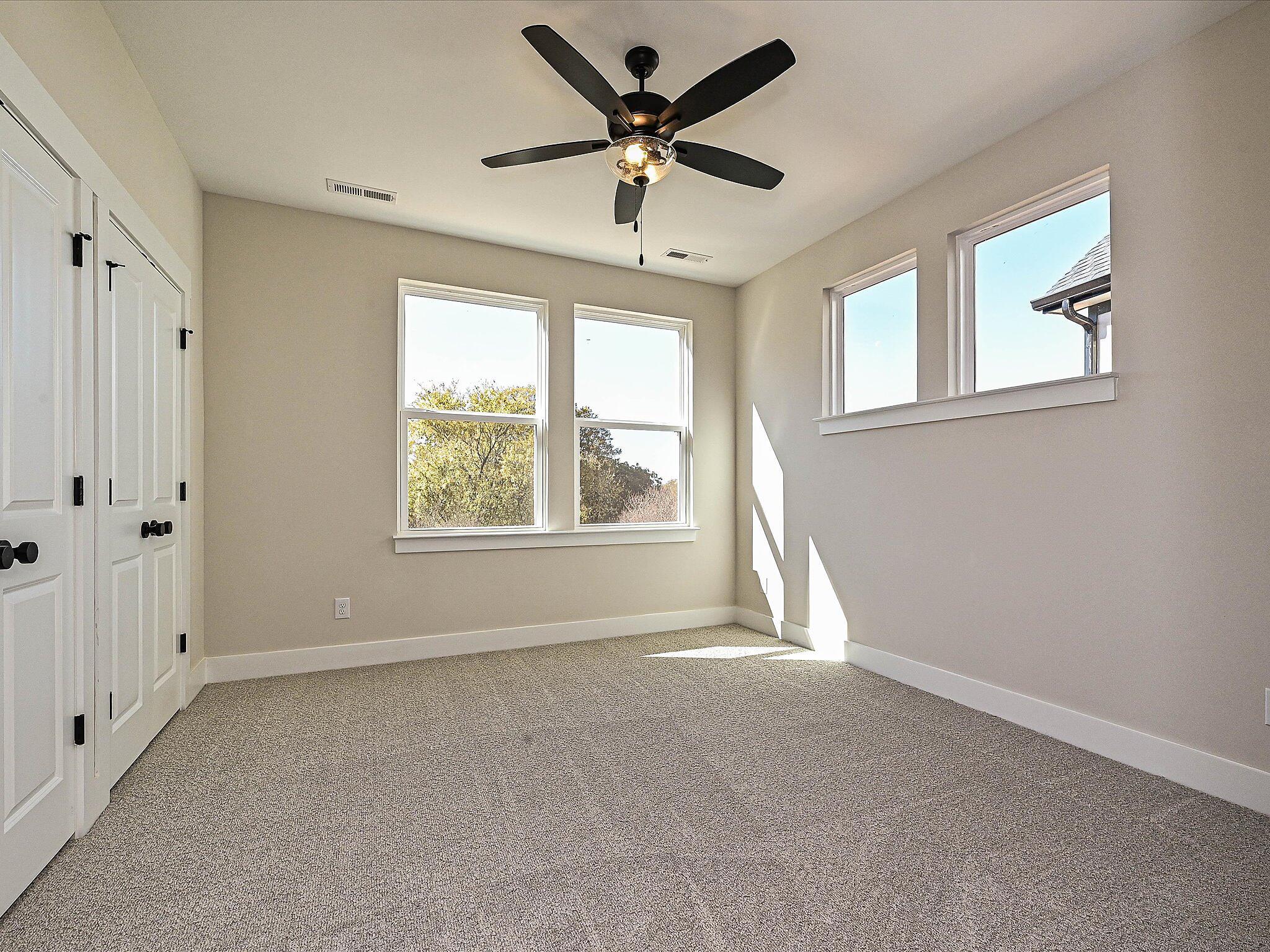 car_eqx1667-111225-vt-18-primary-bedroom