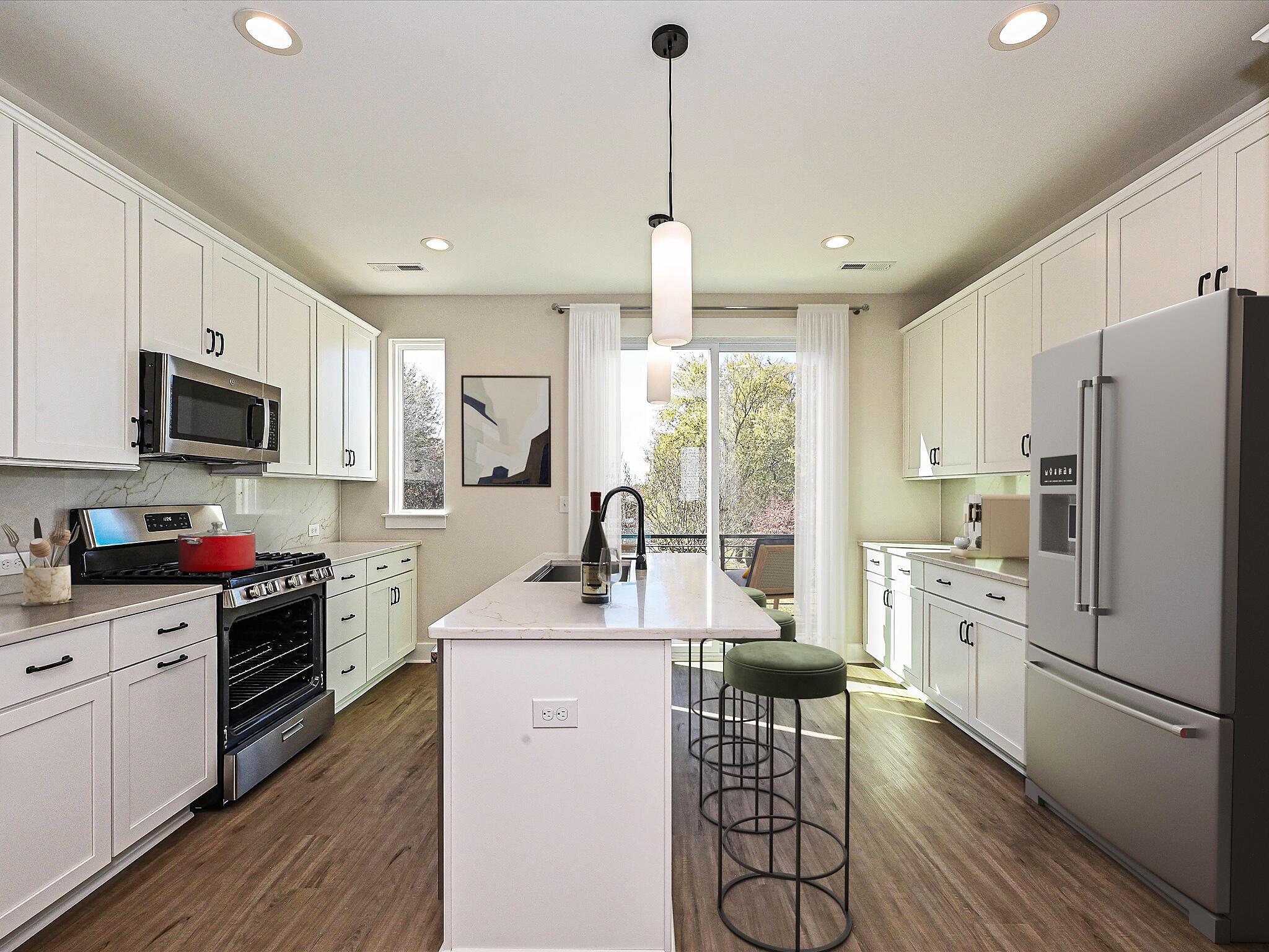 car_eqx1667-111225-vt-staged-08-kitchen-1