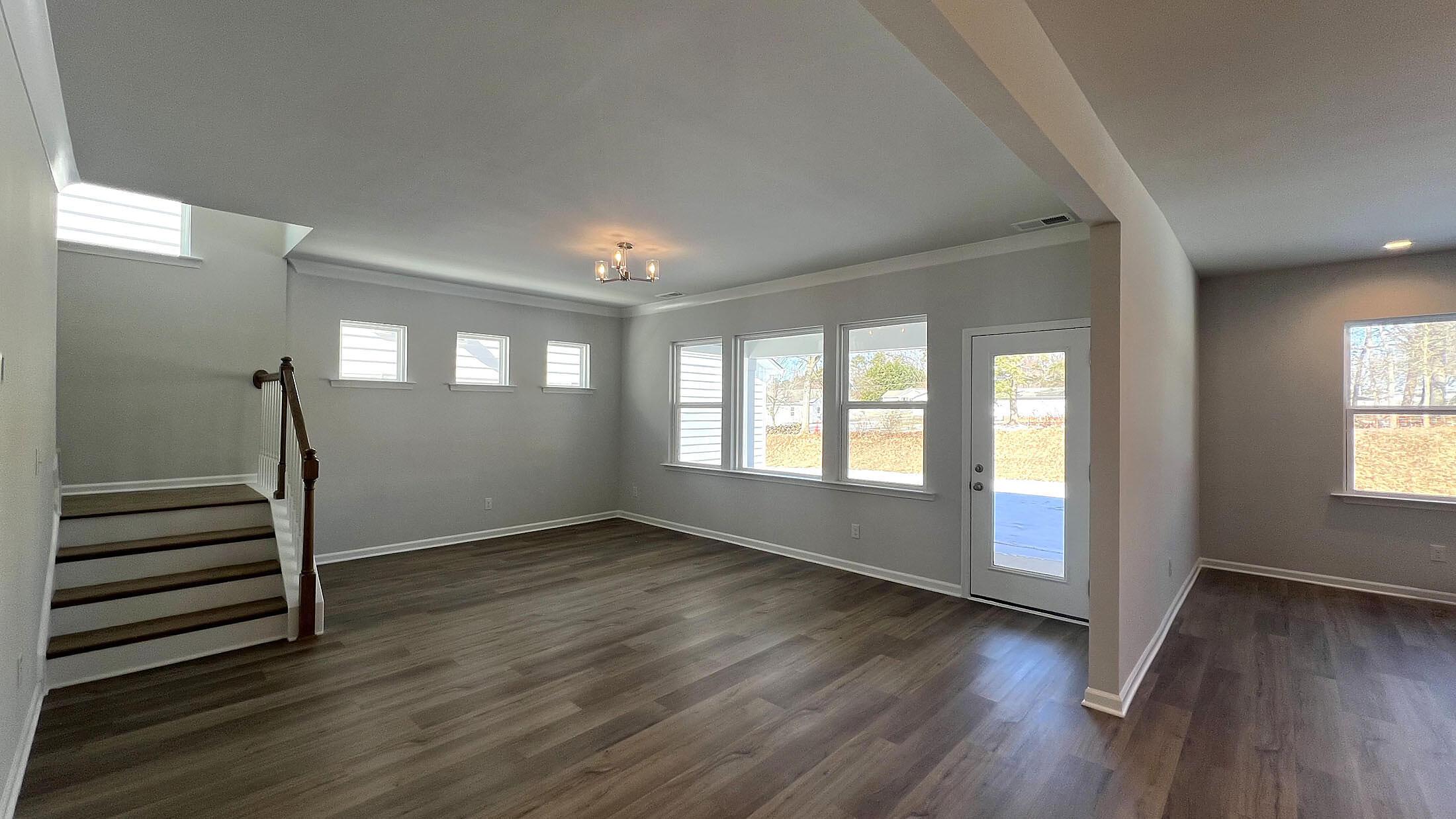 car_haf0026_012726-dining-room