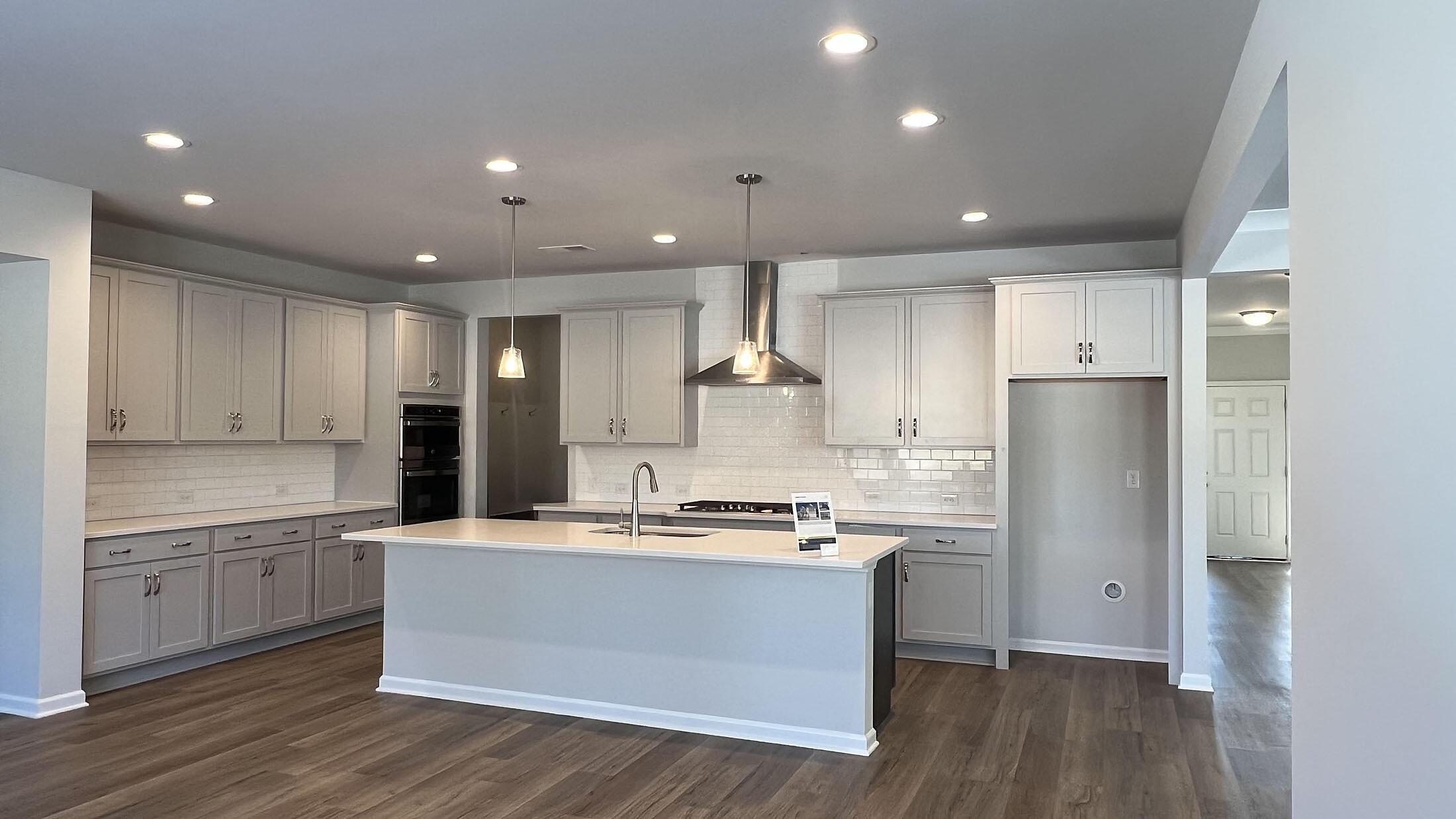 car_haf0026_012726-kitchen-1