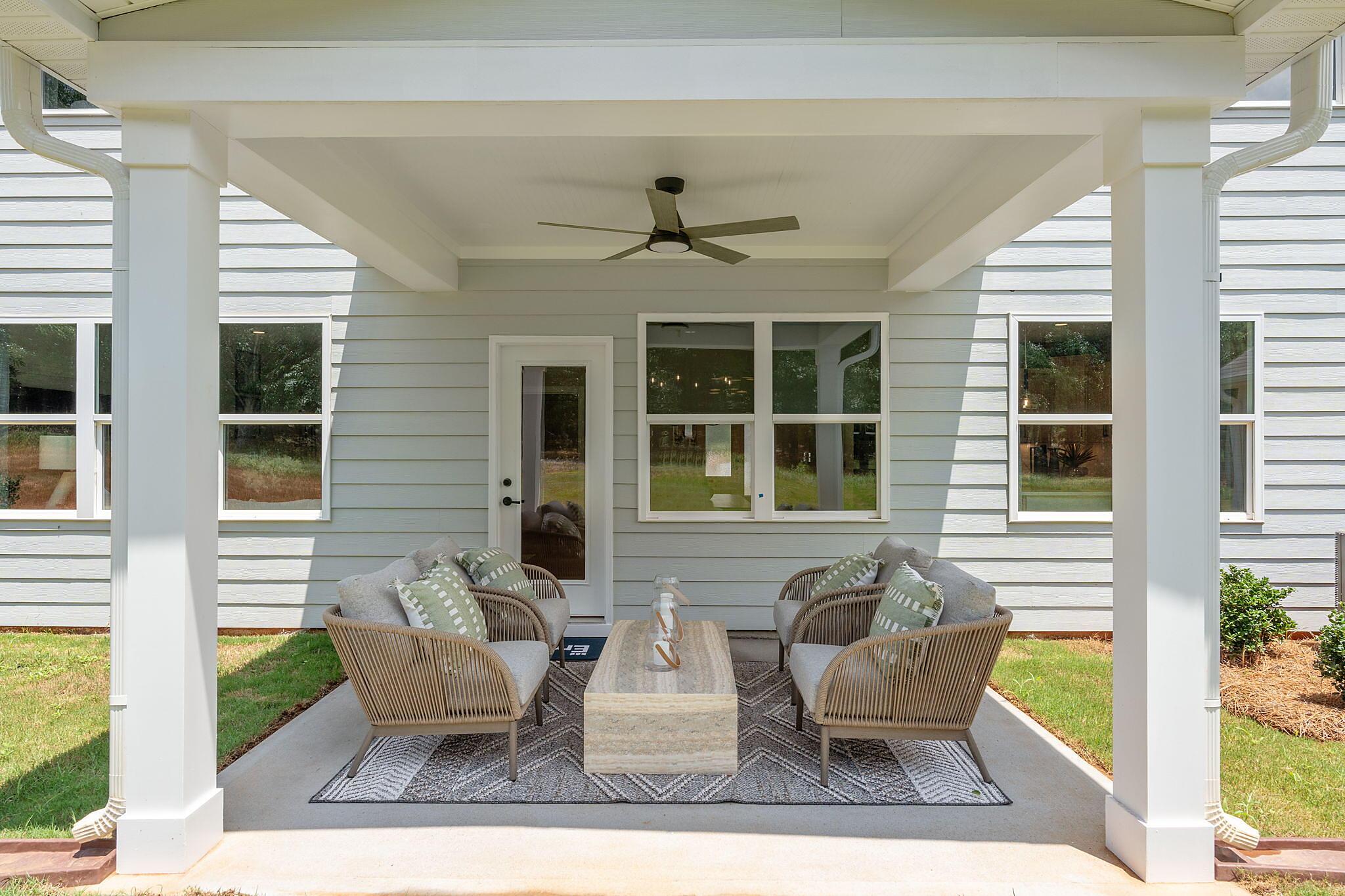 car_sun0003-model-vt-rear-covered-patio-opt-1