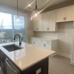 car_eqx1770_021126-kitchen_c