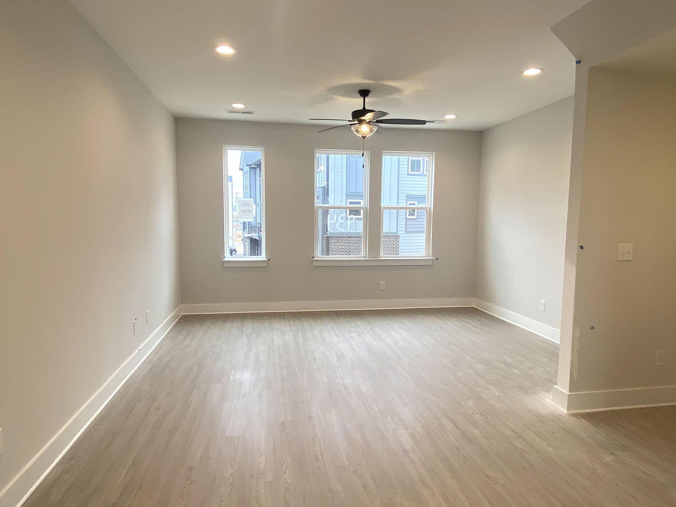 car_eqx1770_021126-living-room