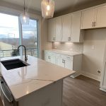 car_eqx1772_021126-kitchen_c