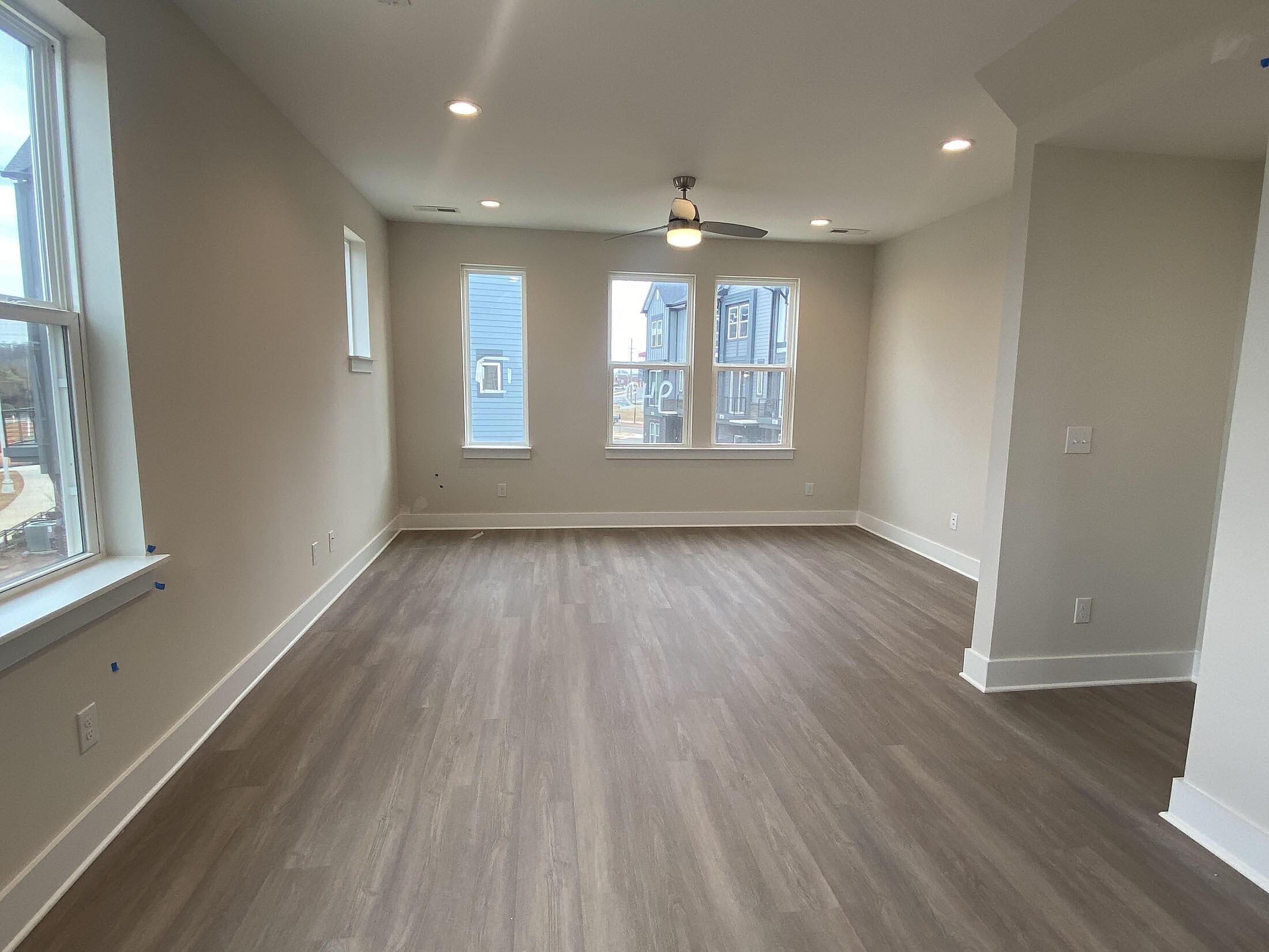 car_eqx1772_021126-living-room