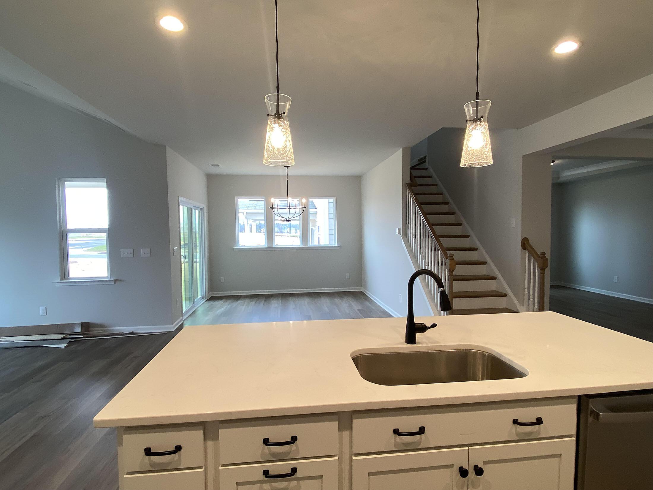 car_haf0041-120825-kitchen-