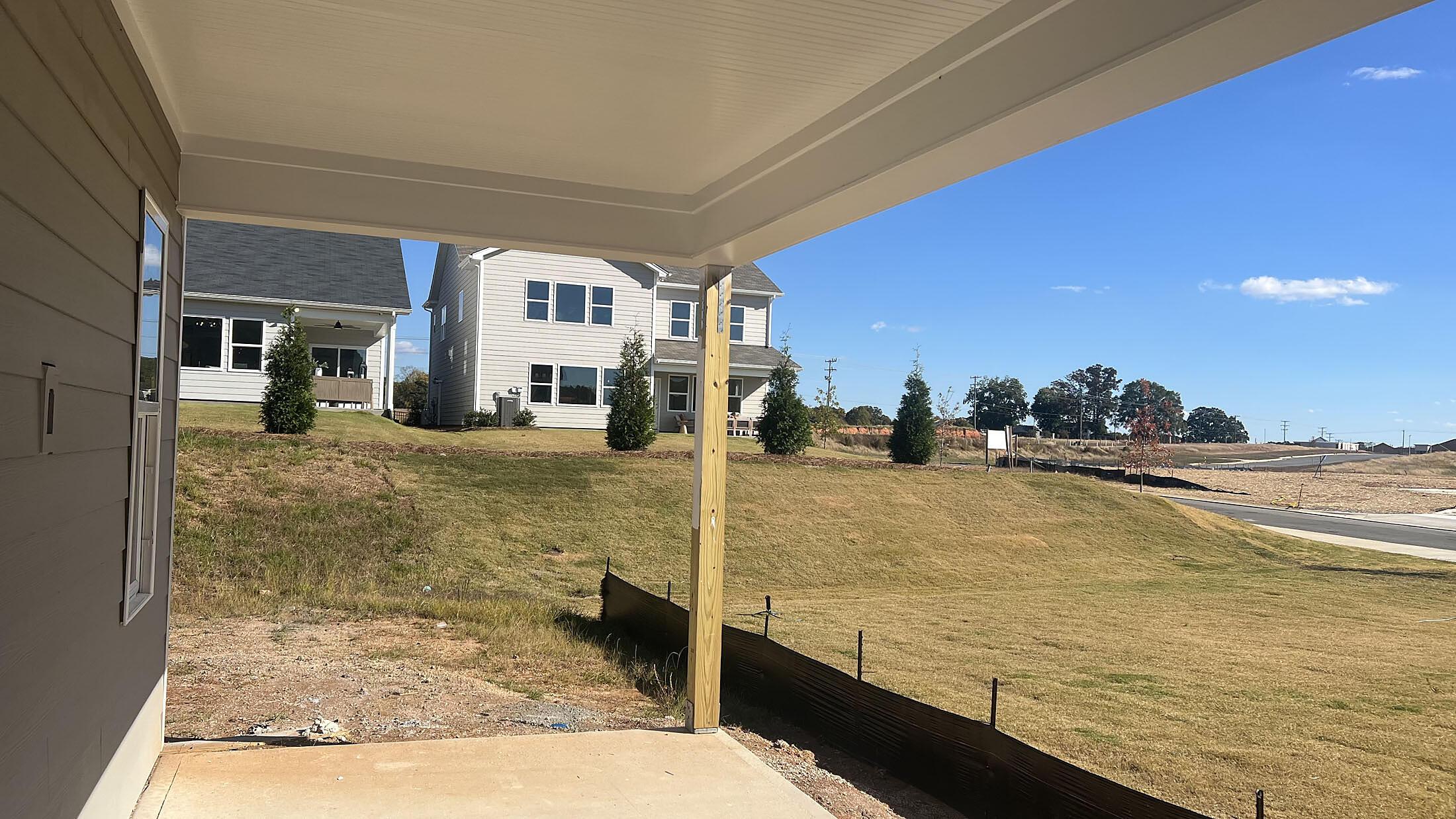 car_haf0041_110325-rear-covered-porch