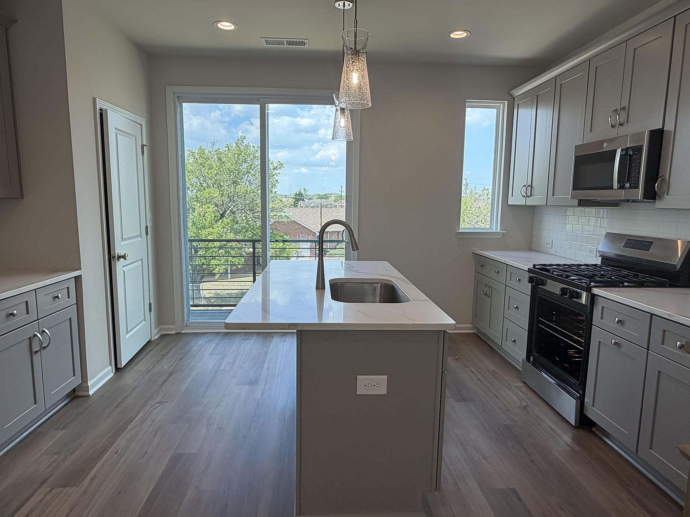 car_eqx1873_032326-kitchen_b
