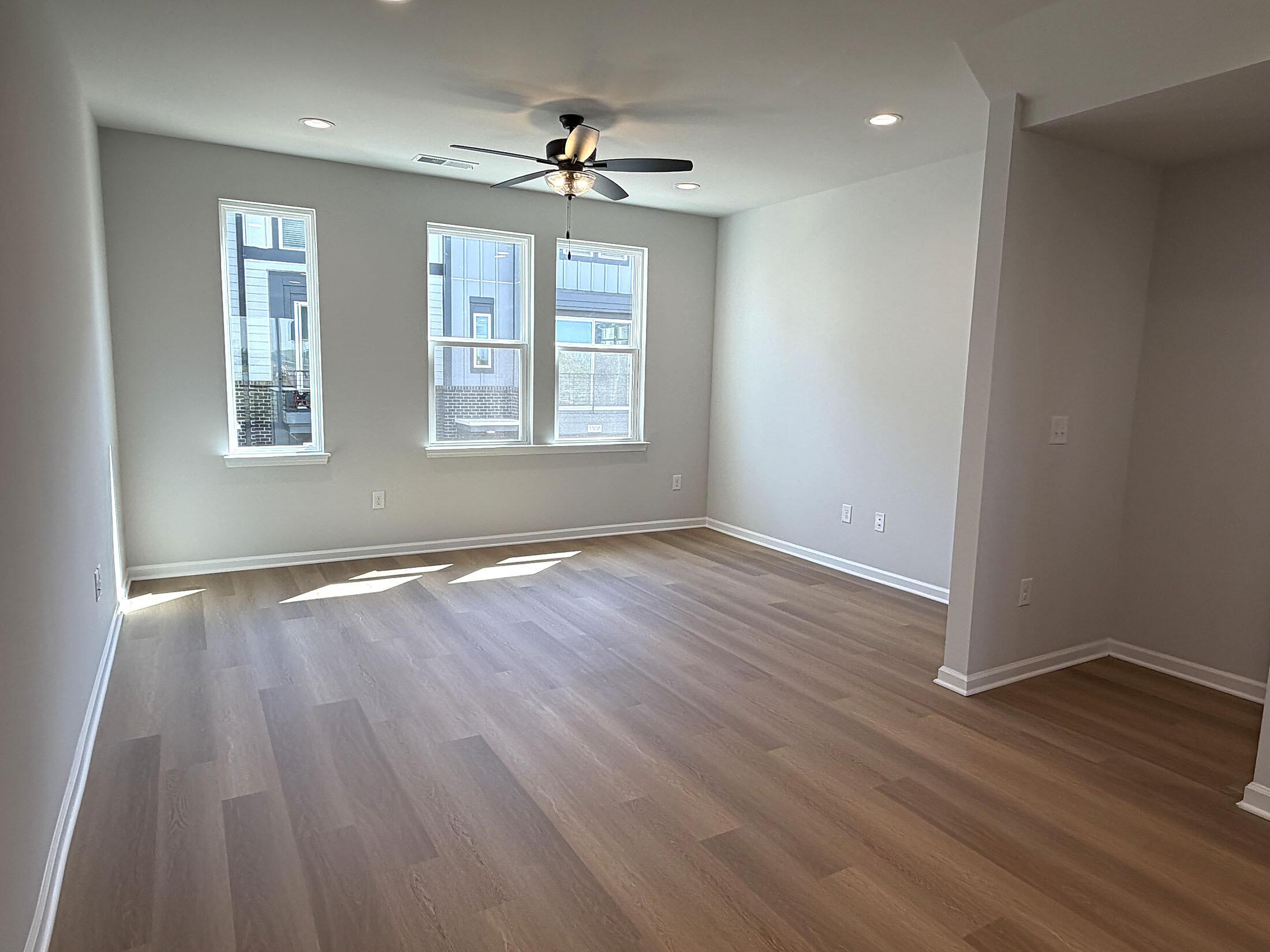 car_eqx1874_032326-family-room