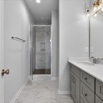 car_eqx1874_060826_vt-36-premier-bath