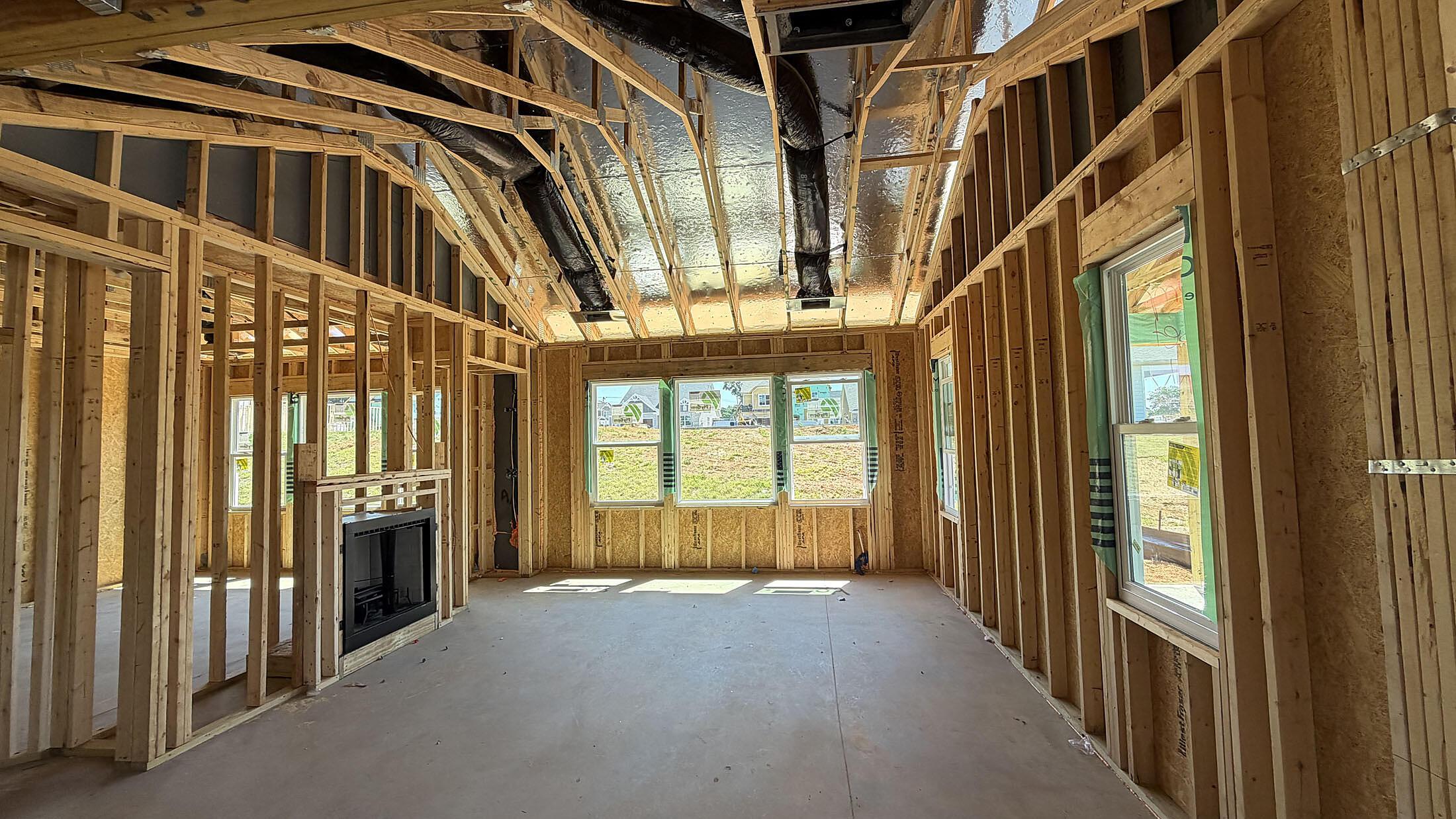 car_haf0056_051926_family-room