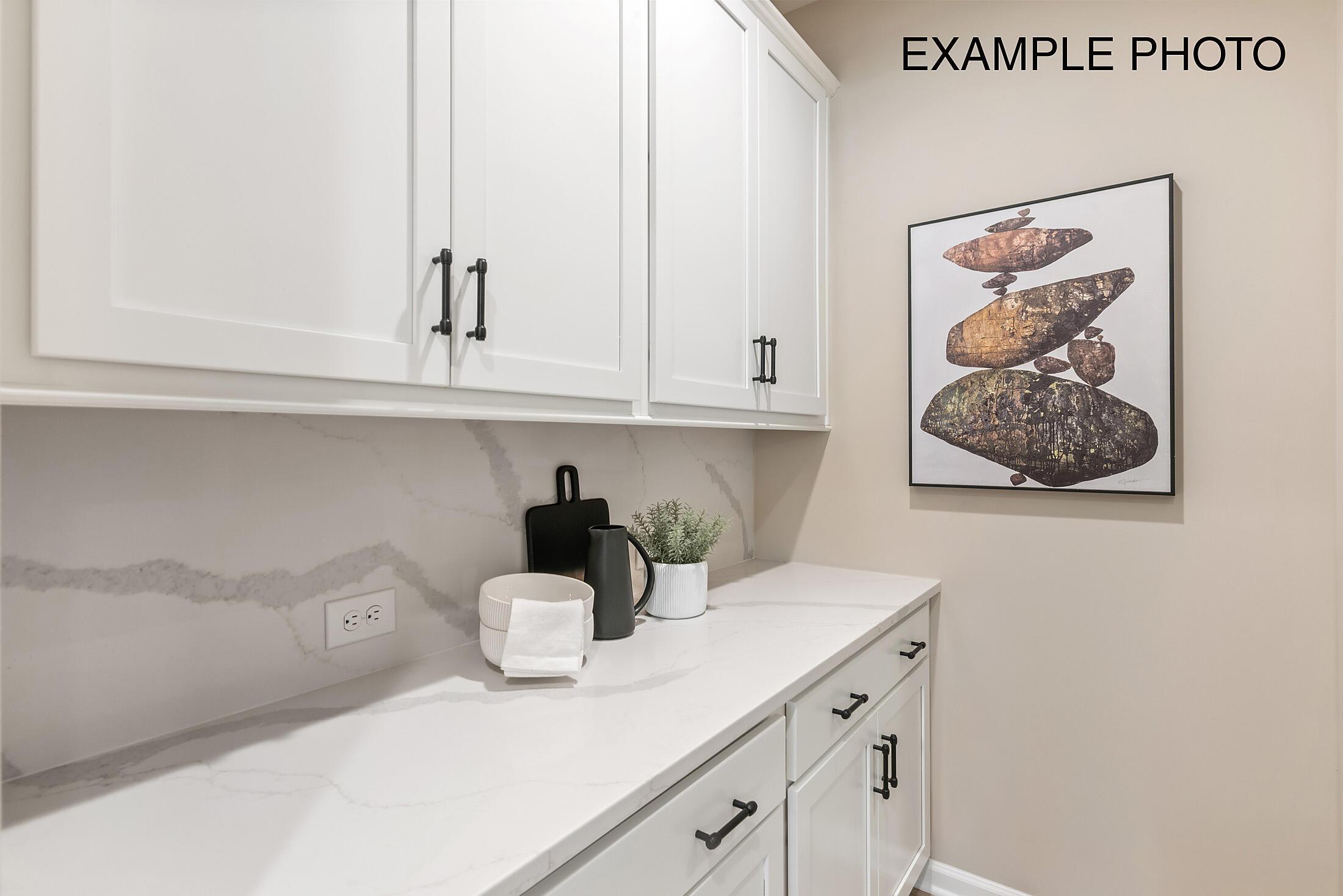 ellington-vt-butlers-pantry-upper-lower-cabinets