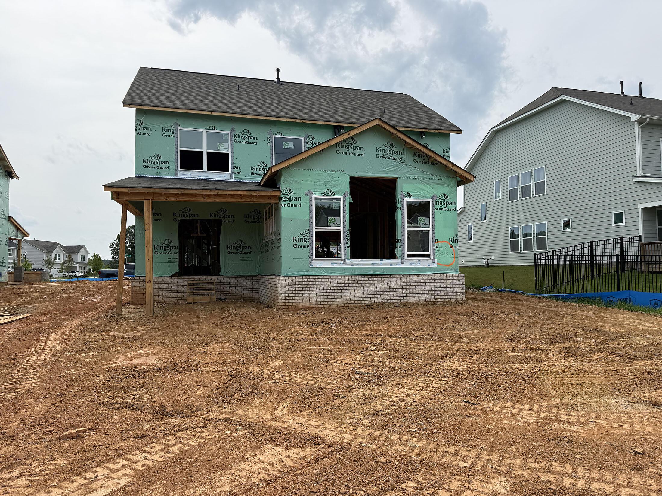 car_cal0037_072926-rear-elevation