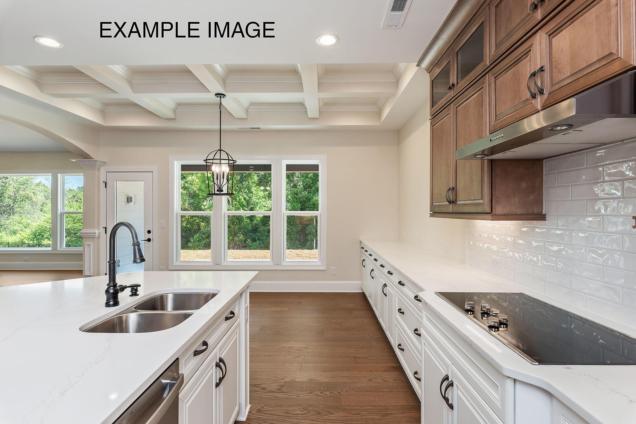 wyndham-kitchen-breakfast-w-opt-ext-base-cabinets_d