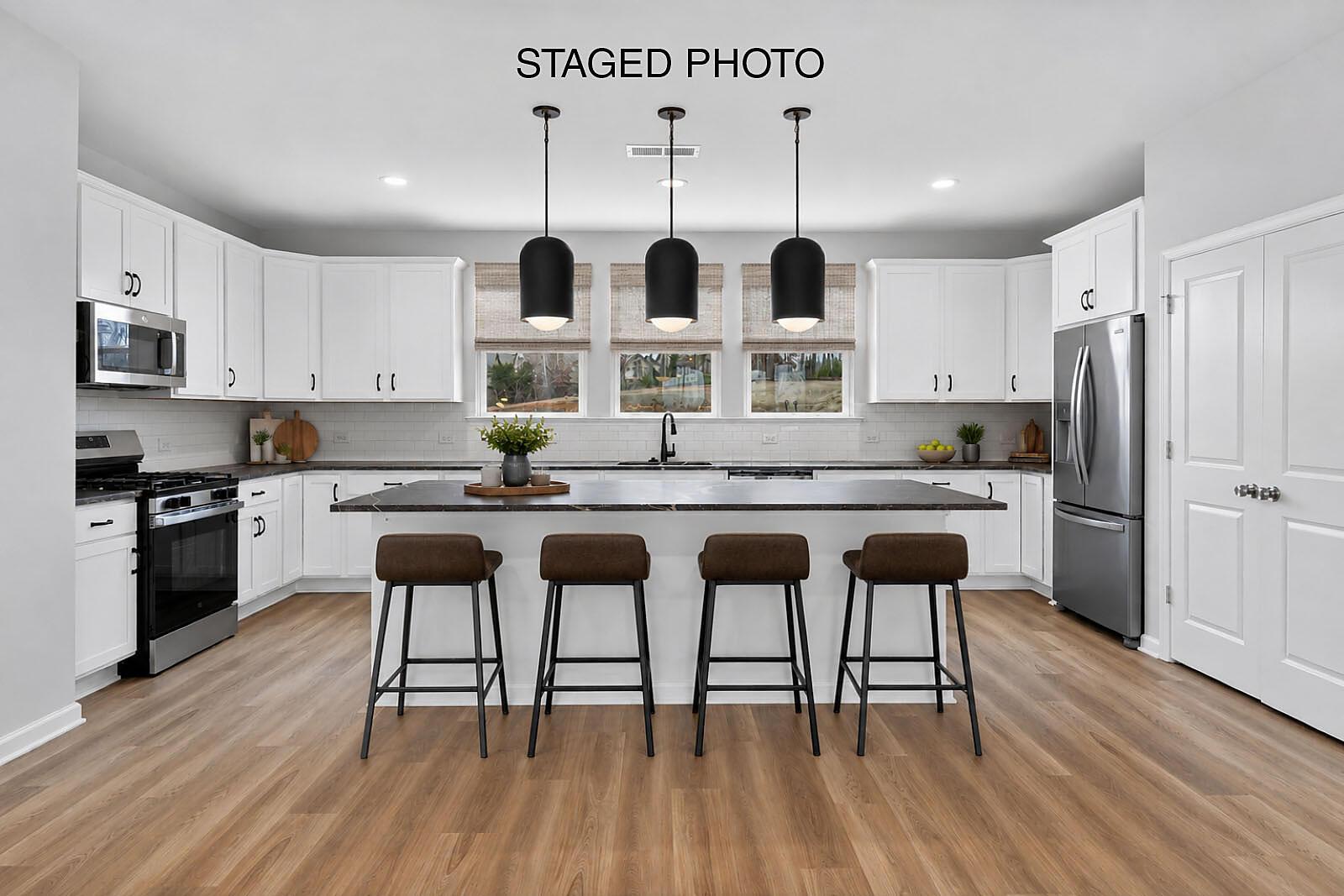 car_brx0082_012026-vt-24-kitchen-staged-labeled
